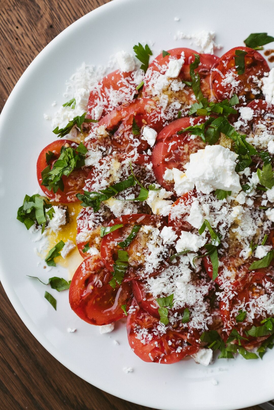 Kreminės pomidorų, parmezano ir fetos salotos