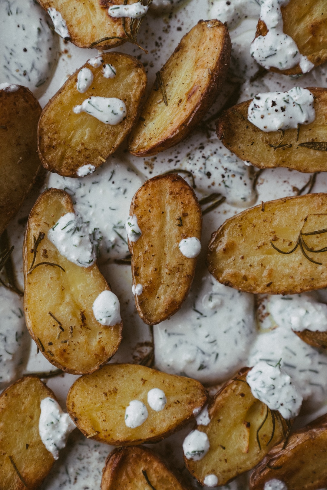 Oven Roasted Potatoes With Creamy Garlic Sauce