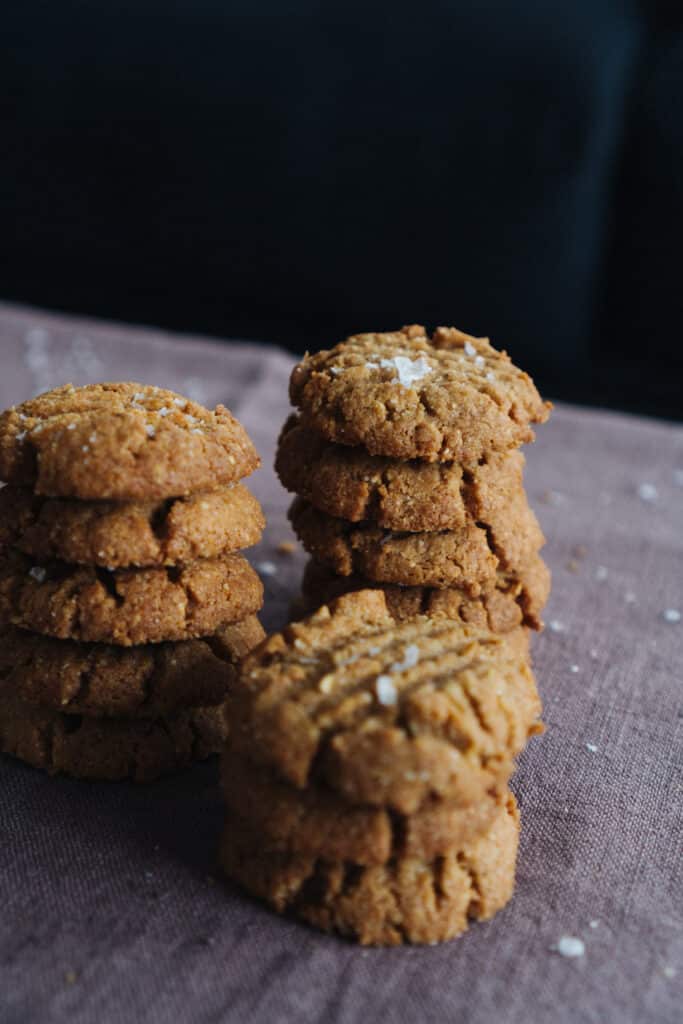 Crunchy Almond Butter Cookies