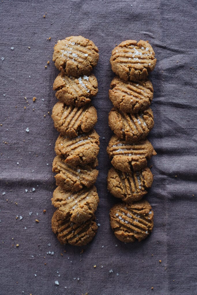 Crunchy Almond Butter Cookies