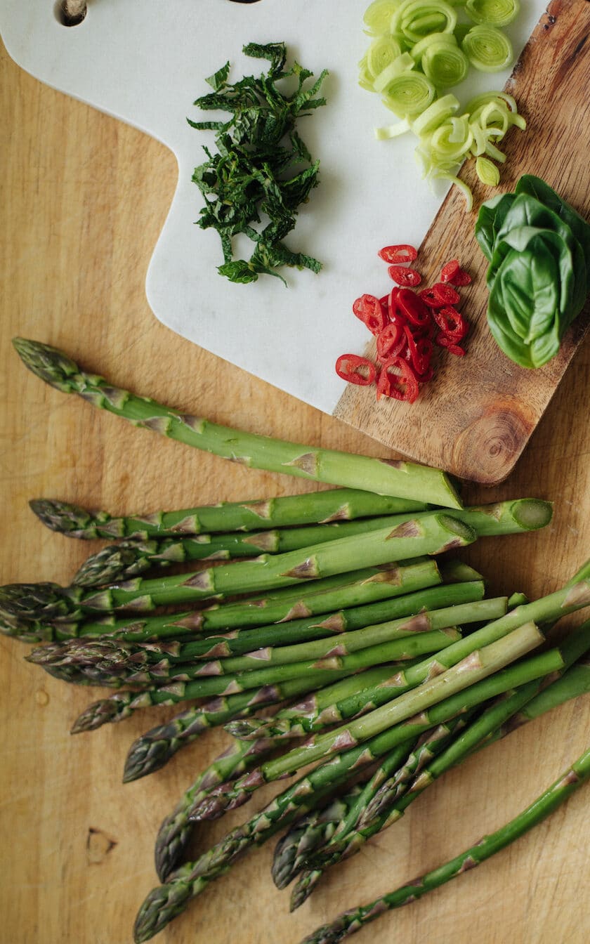 Asparagus And Romaine With Lemon Tahini