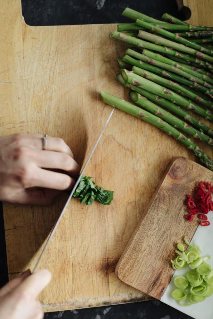 Asparagus And Romaine With Lemon Tahini